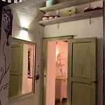 Roby's Nest Villa *