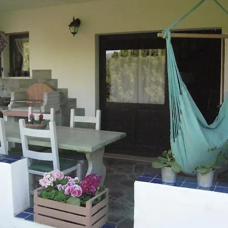 Roby's Nest * Maracalagonis